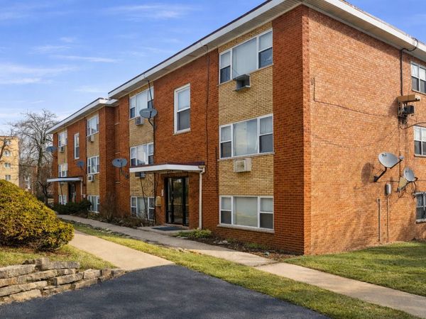 2027 W 111th Street , Unit 2N, Chicago, IL 60643