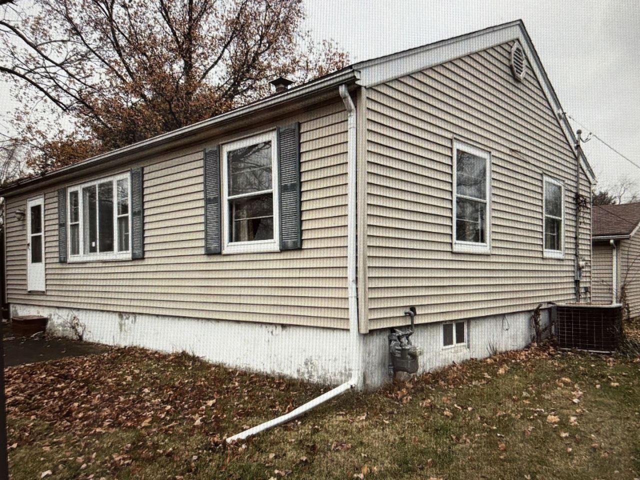 801 E Mckinley Street, Pontiac, IL 61764 Main Photo