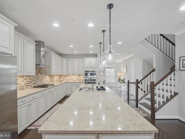 4 WEDGE WAY, PIKESVILLE, MD 21208