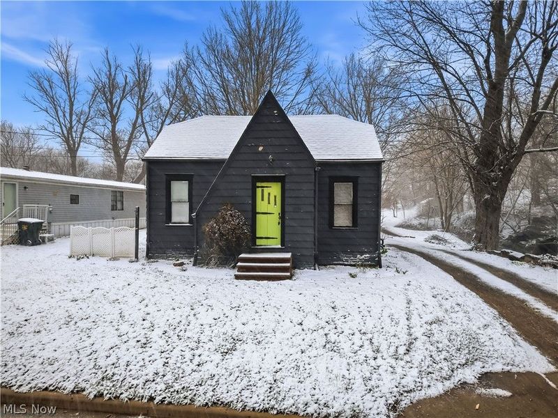 23042 South Street, Homeworth, OH 44287 Photo 1