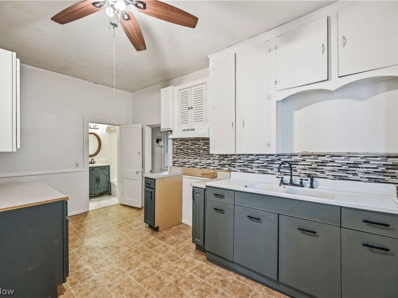 23042 South Street, Homeworth, OH 44287 Photo 13