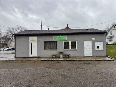 1300 7th Street NW, Canton, OH 44703