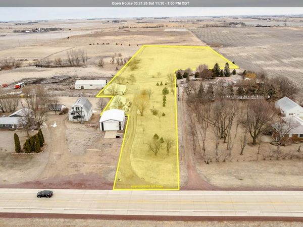 1818 HWY 9 , Spirit Lake, IA 51360
