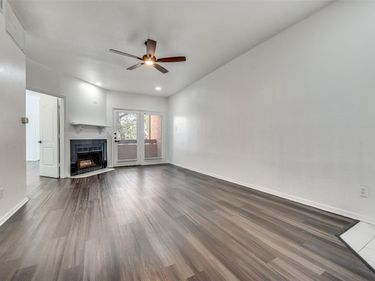 5550 Spring Valley Road, Unit E22, Dallas, TX 75254