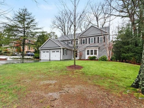 115 Forest St, Reading, MA 01867