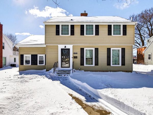 433 E PARKWAY BOULEVARD, Appleton, WI 54911