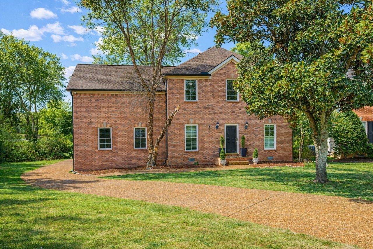 801 W Benjamin Ct, Franklin, TN 37067 Main Photo