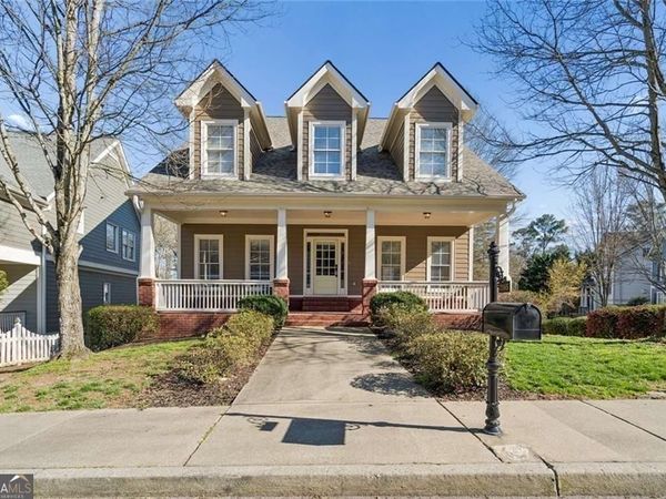 2165 Parkview Run, Atlanta, GA 30318