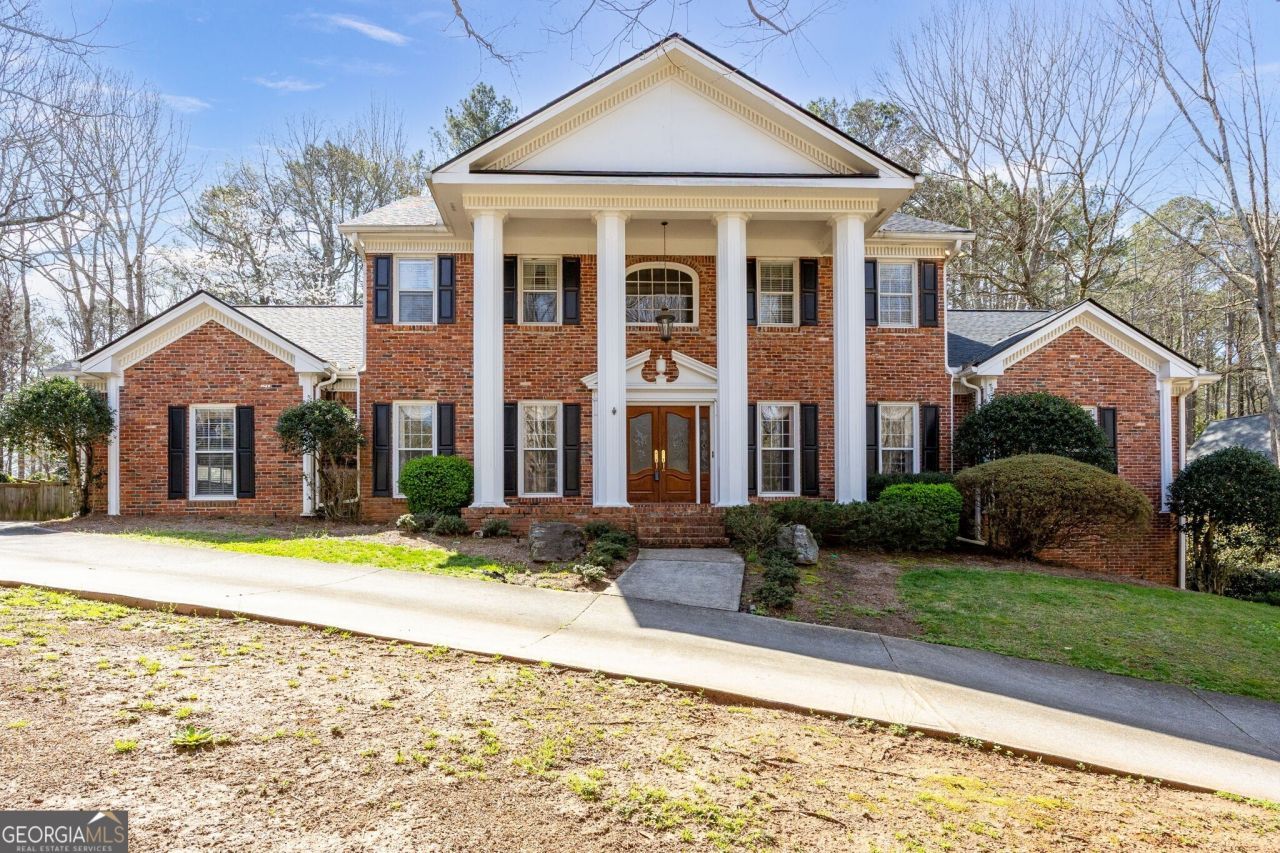 180 Churchill Drive, Atlanta, GA 30350 Main Photo