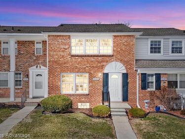 24461 Olde Orchard Street, Novi, MI 48375