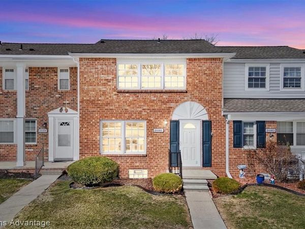 24461 Olde Orchard Street, Novi, MI 48375