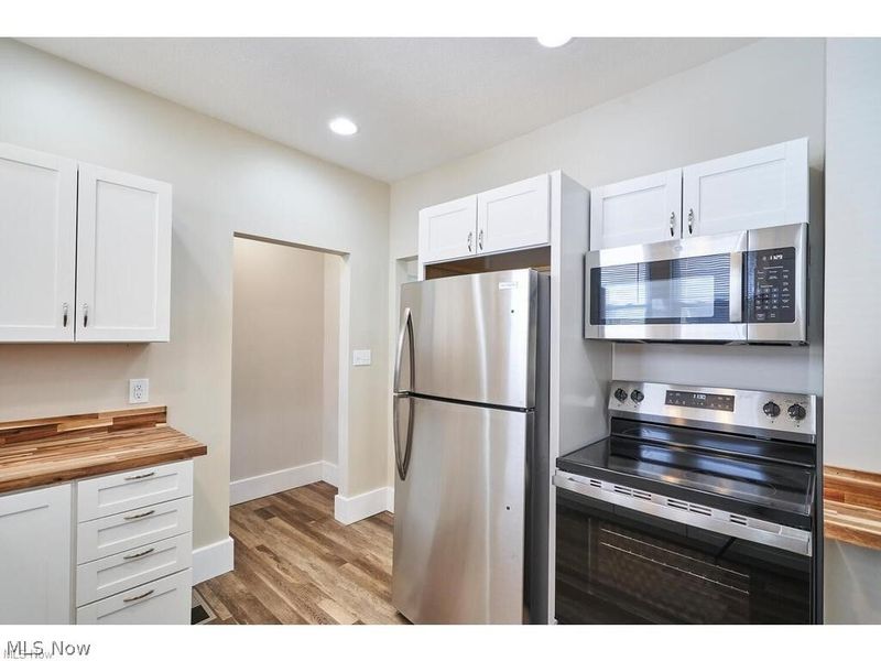 688 Dayton Street, Akron, OH 44310 Photo 19