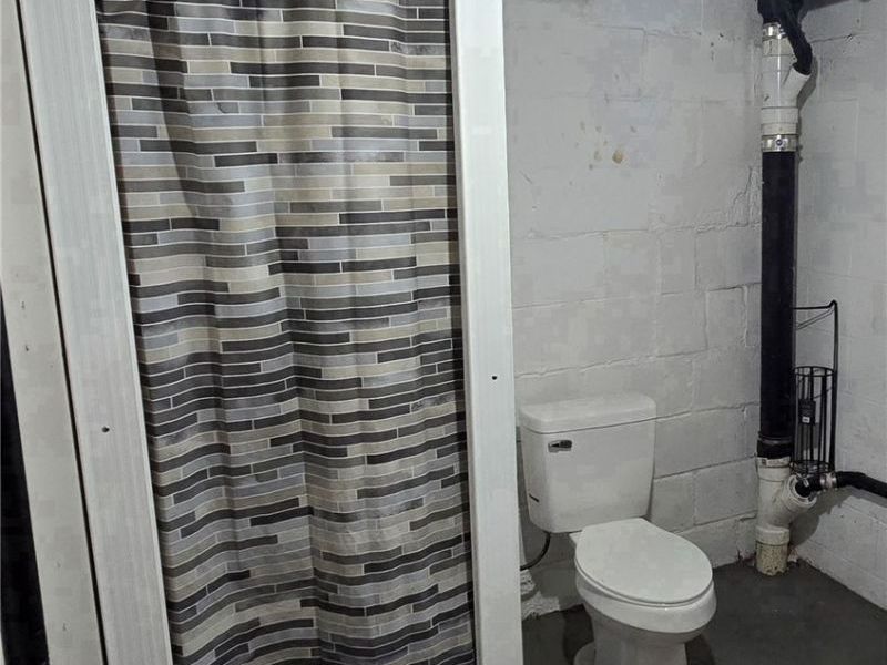 688 Dayton Street, Akron, OH 44310 Photo 33