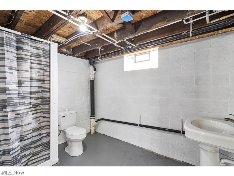 688 Dayton Street, Akron, OH 44310 Photo 4