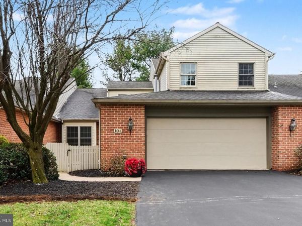 104 CAMBRIDGE DRIVE , HERSHEY, PA 17033