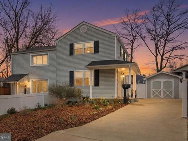 858 S HARRISON STREET , ARLINGTON, VA 22204