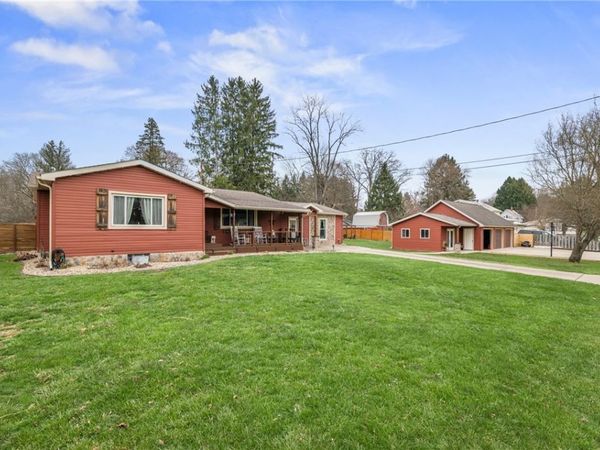 10 Hittle, Greenville, PA 16125