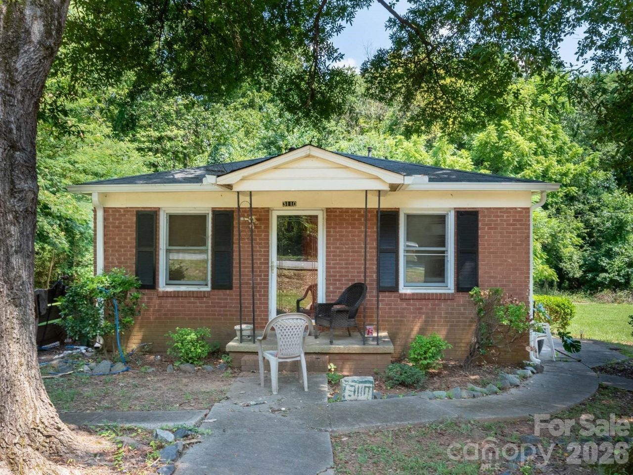 3110 Capitol Drive, Charlotte, NC 28208 Main Photo