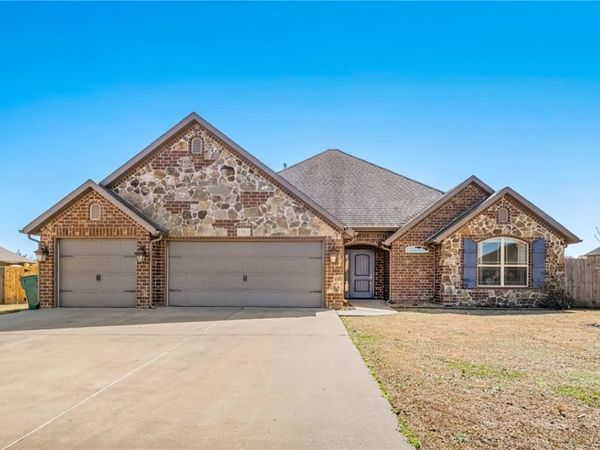 1904 W Brooks Place , Rogers, AR 72758