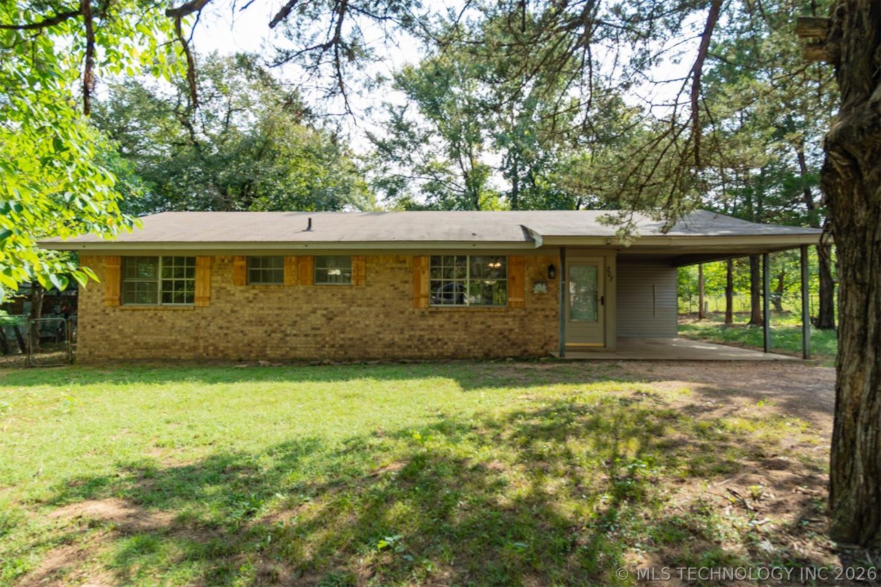 207 SE K, Antlers, OK 74523 Main Photo