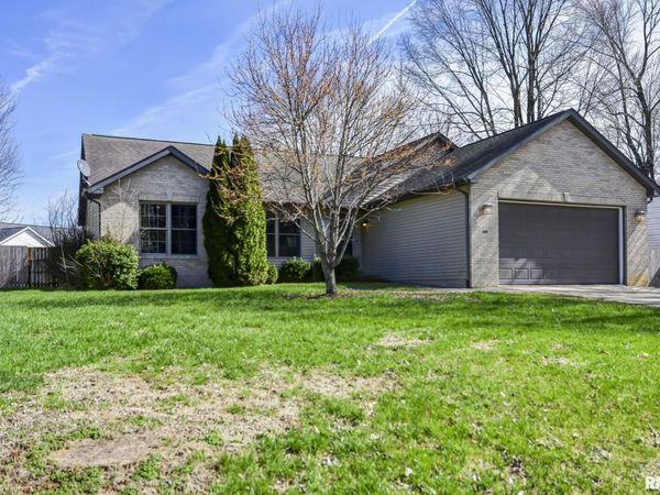 400 N PARK Street, Rochester, IL 62563