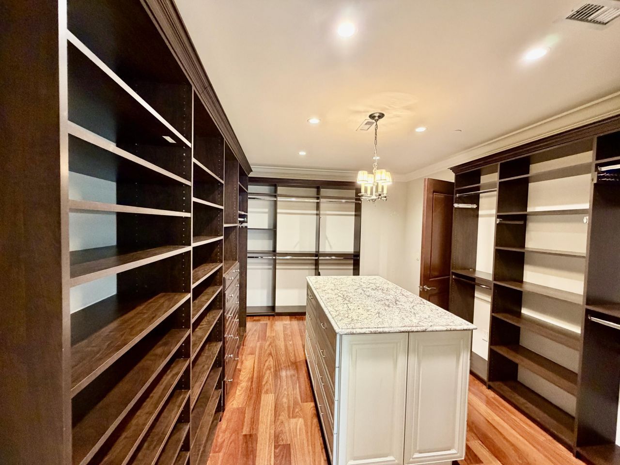 2 Laurens Street Photo 10