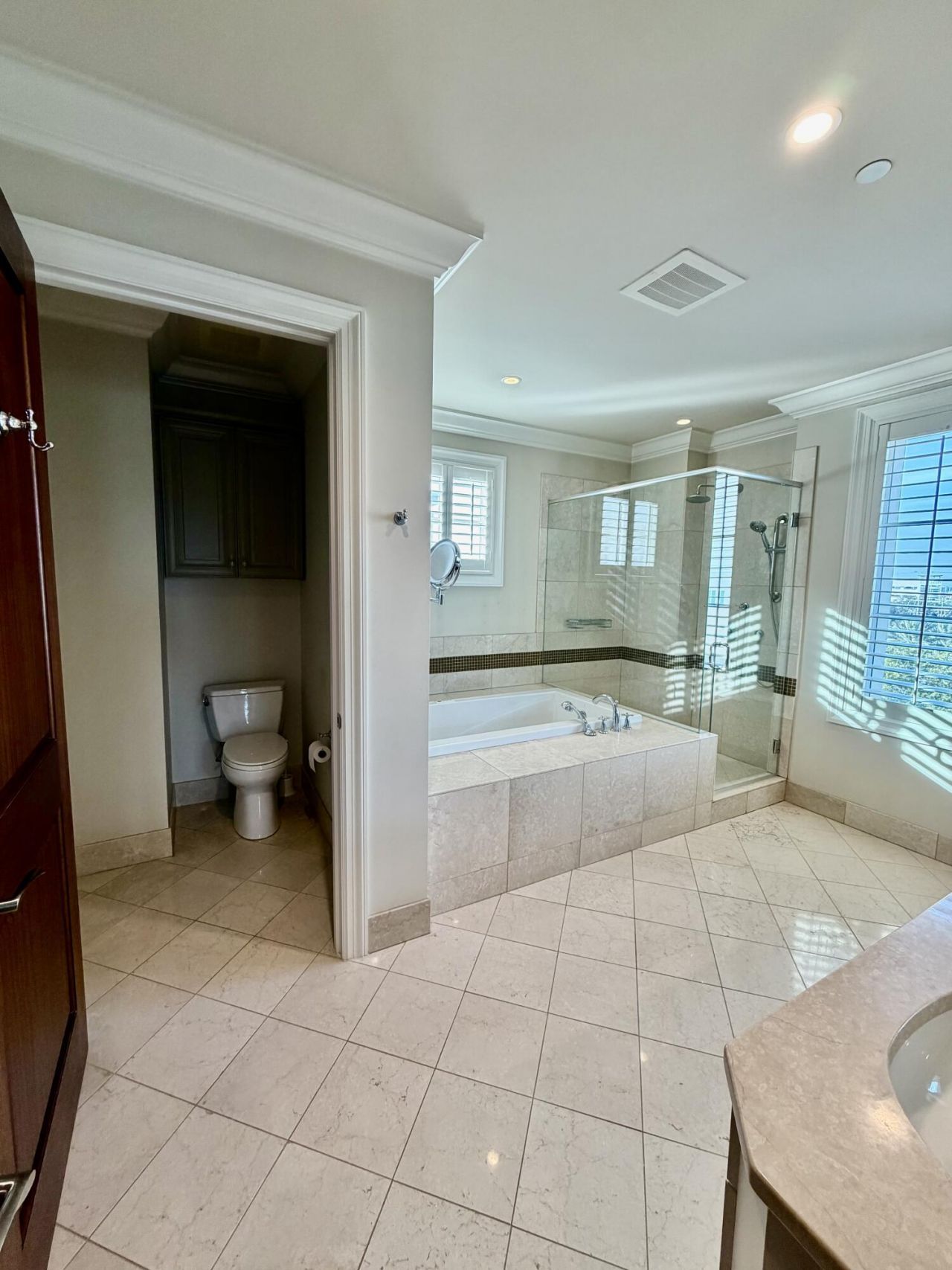 2 Laurens Street Photo 11