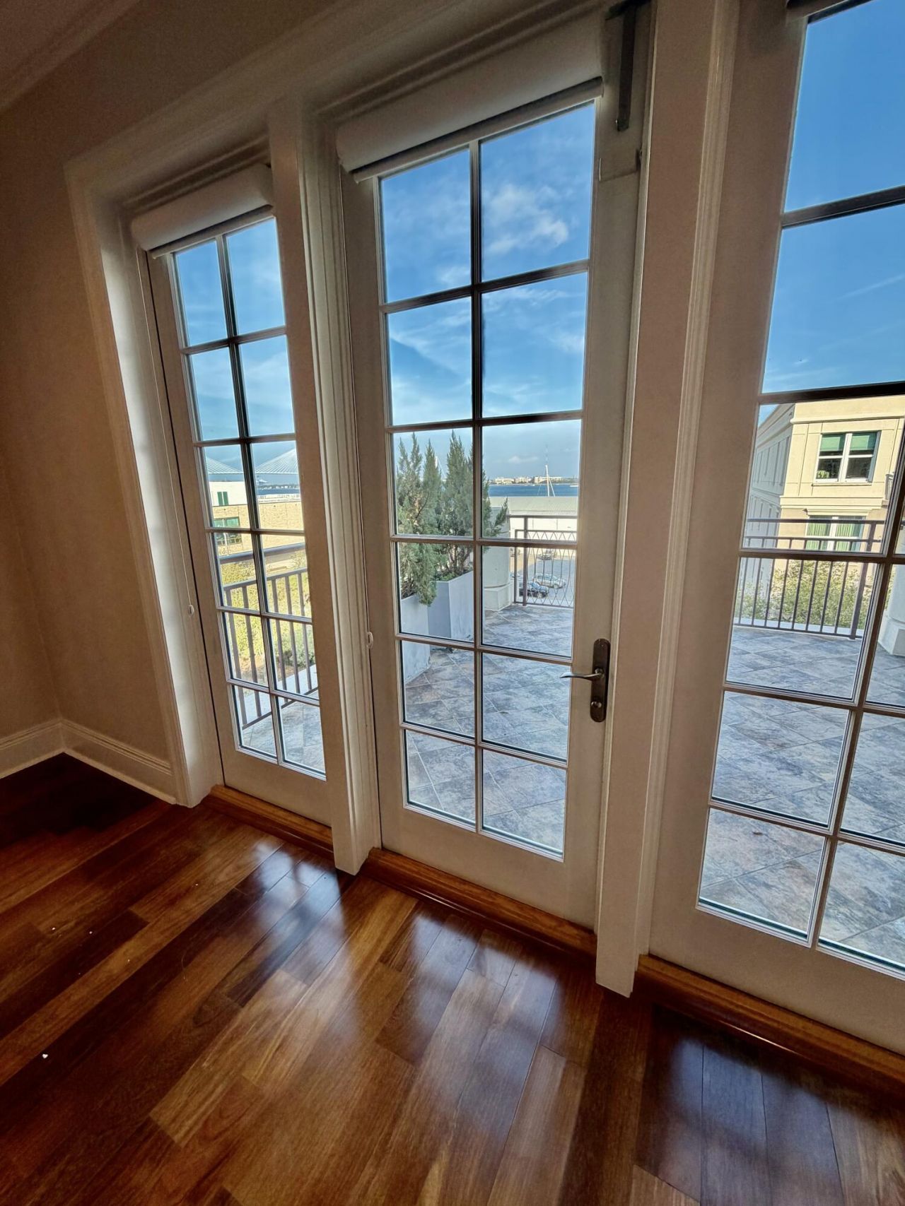 2 Laurens Street Photo 12