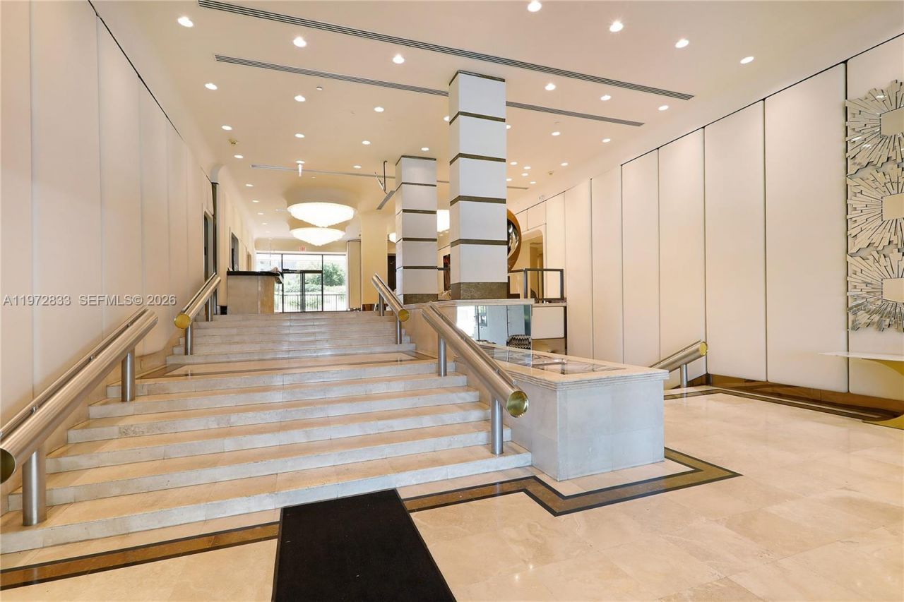 1800 NE 114th St , Unit 711, Miami, FL 33181 Photo