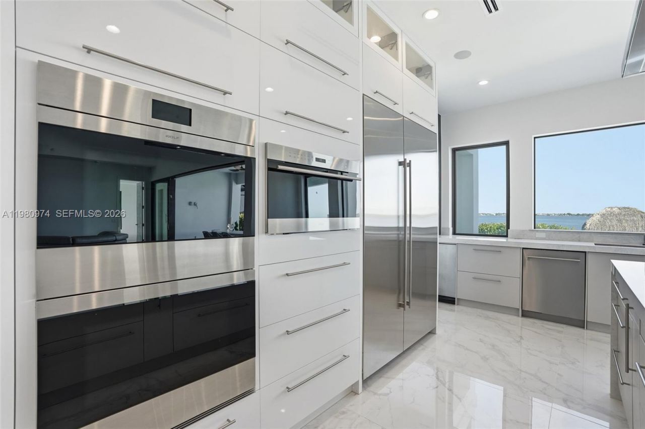 5735 Riverside Dr , Cape Coral, FL 33904 Photo