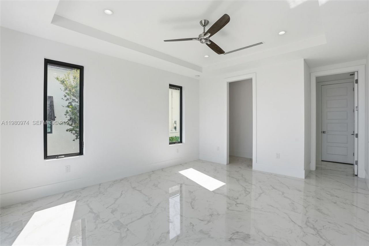 5735 Riverside Dr, Cape Coral, FL 33904 Photo