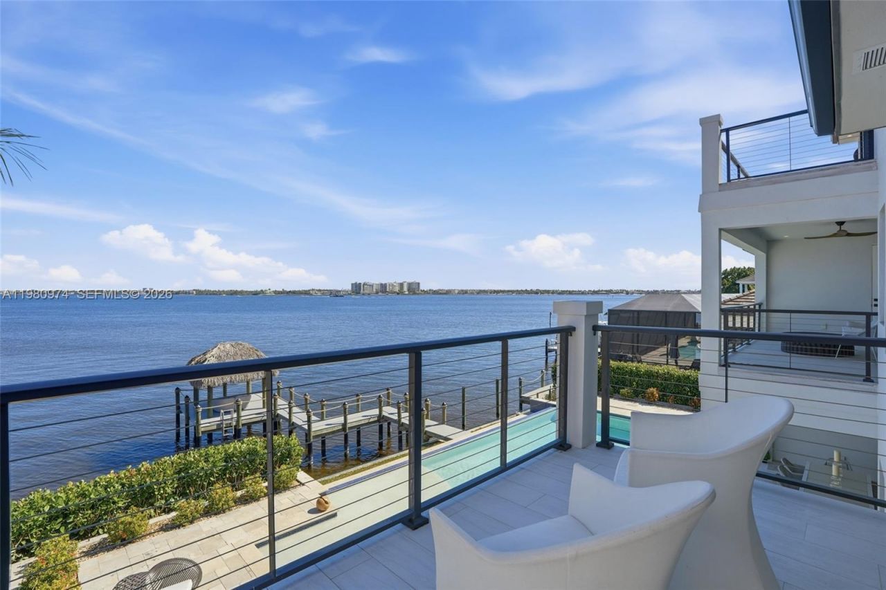 5735 Riverside Dr, Cape Coral, FL 33904 Photo