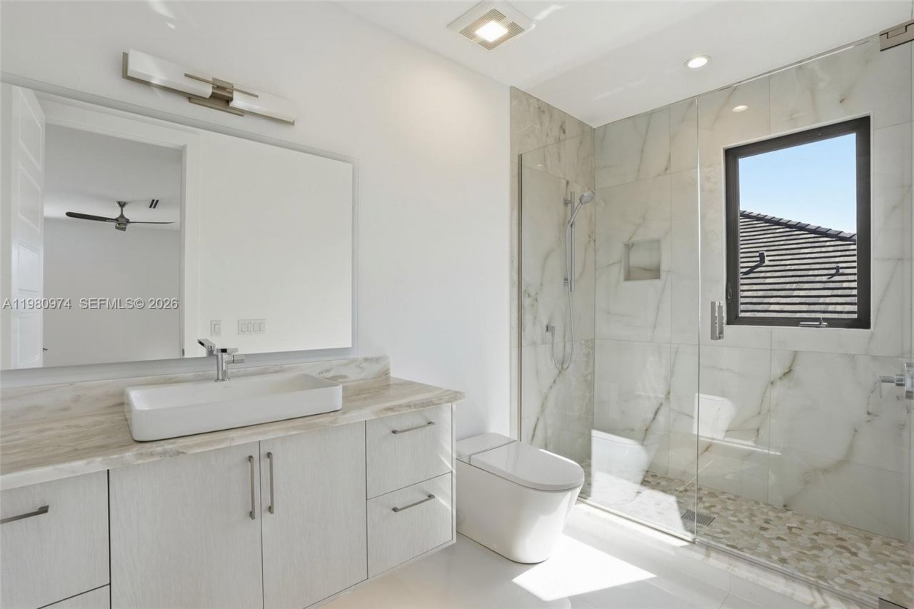 5735 Riverside Dr , Cape Coral, FL 33904 Photo