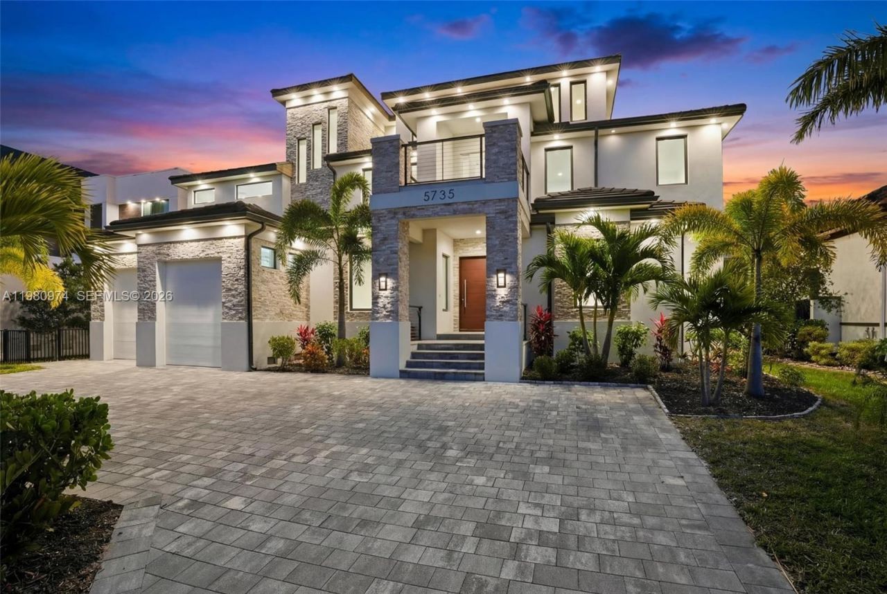 5735 Riverside Dr, Cape Coral, FL 33904 Photo