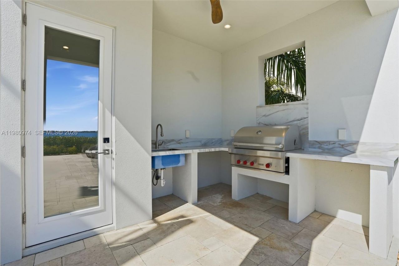 5735 Riverside Dr , Cape Coral, FL 33904 Photo