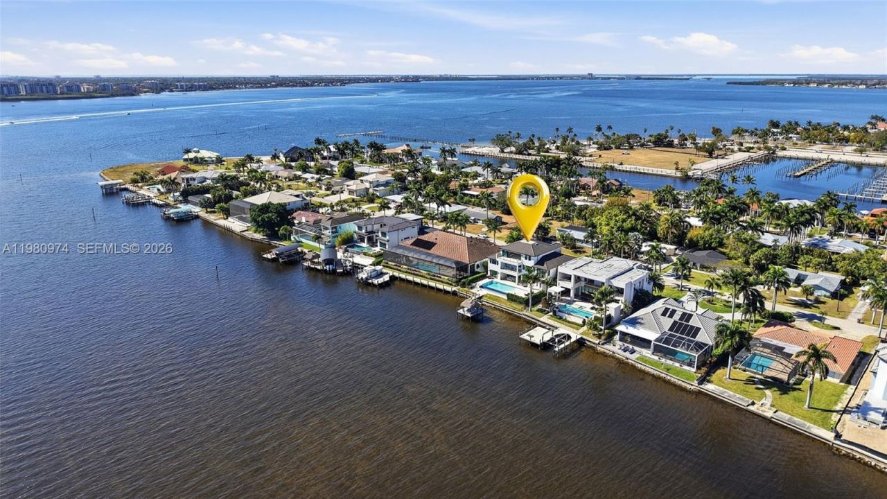 5735 Riverside Dr , Cape Coral, FL 33904 Photo