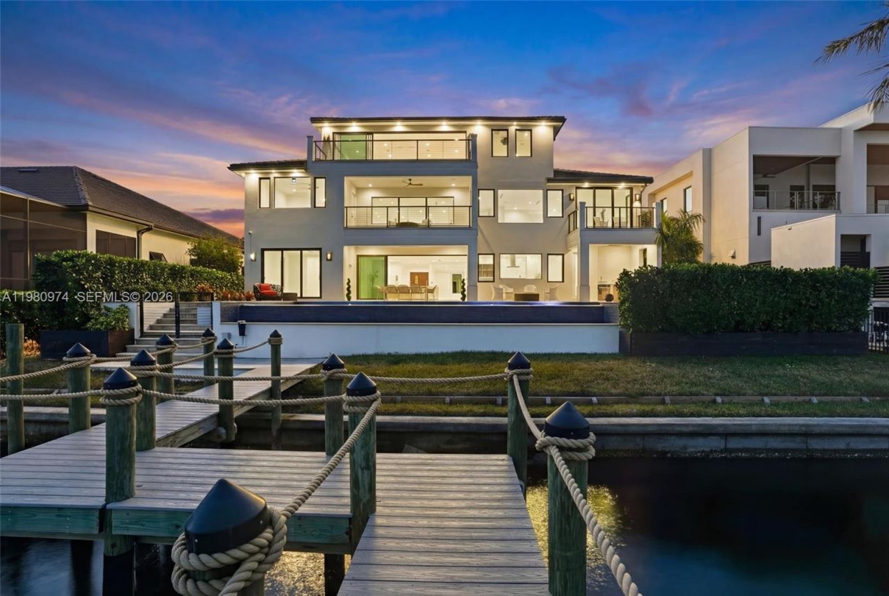 5735 Riverside Dr , Cape Coral, FL 33904 Photo