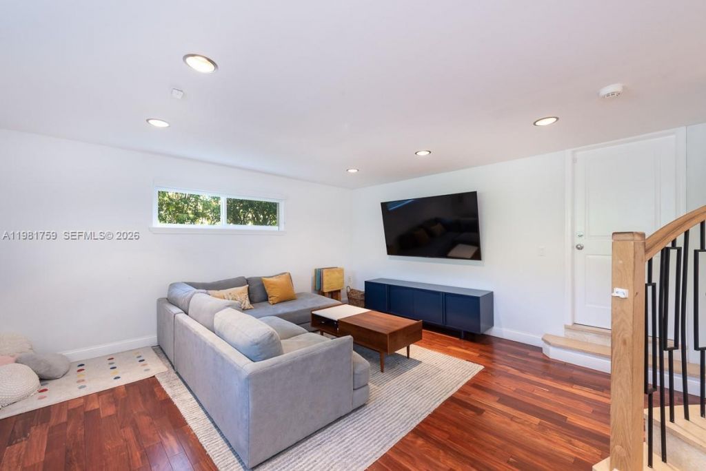 717 Benevento Ave, Coral Gables, FL 33146 Photo