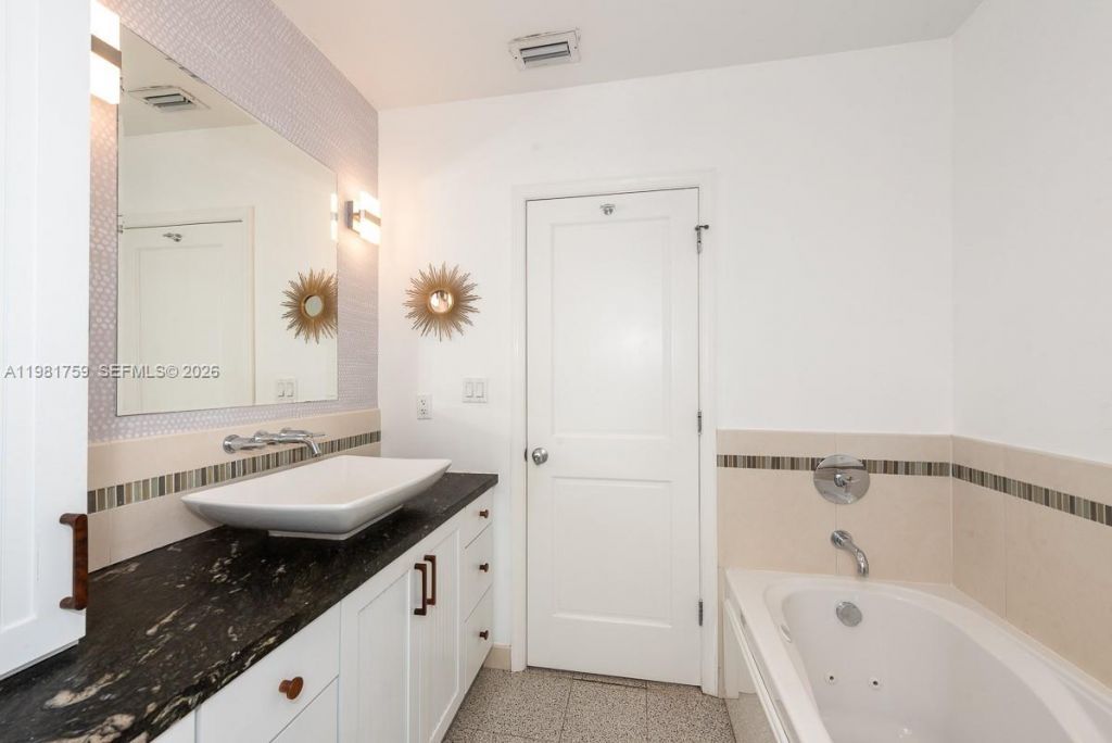 717 Benevento Ave, Coral Gables, FL 33146 Photo