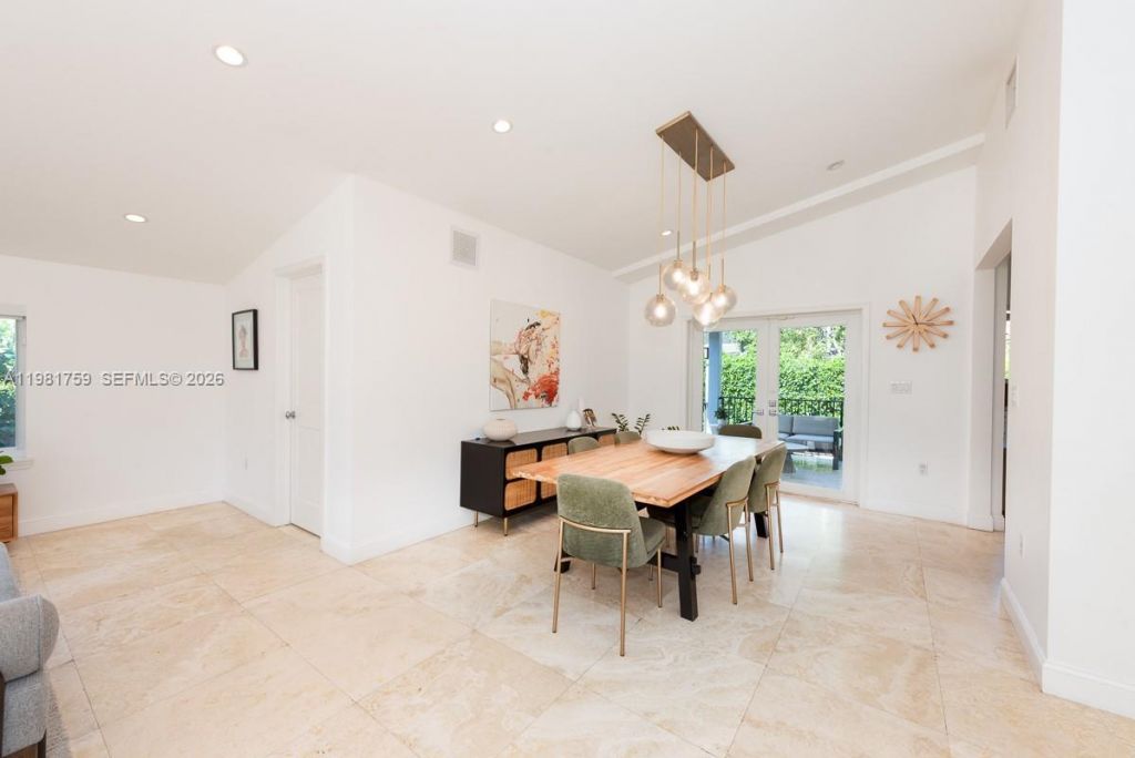 717 Benevento Ave, Coral Gables, FL 33146 Photo