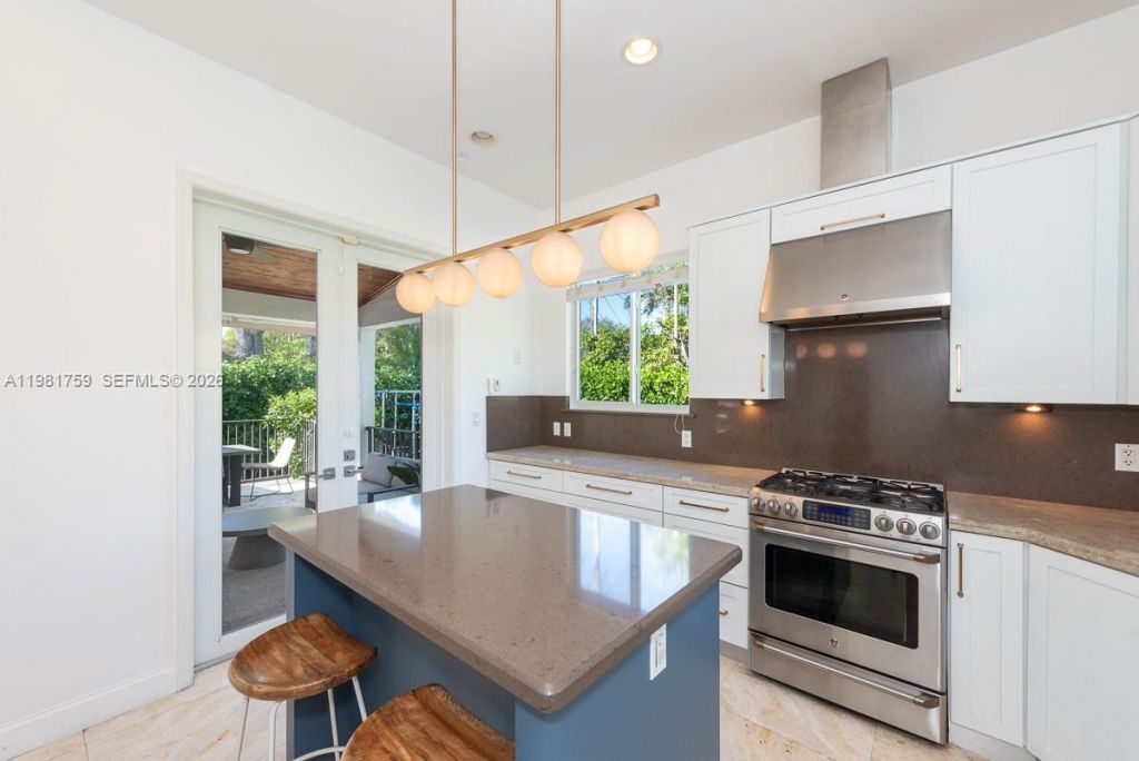 717 Benevento Ave, Coral Gables, FL 33146 Photo