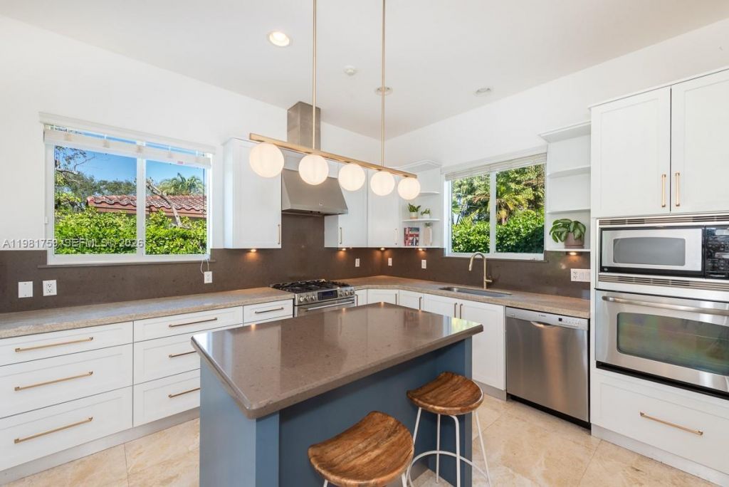 717 Benevento Ave, Coral Gables, FL 33146 Photo