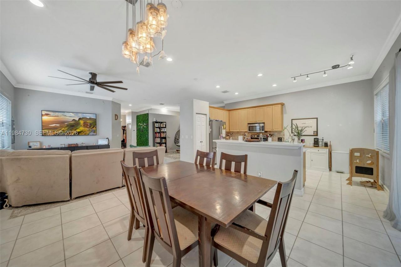 1531 SW 194th Ter, Pembroke Pines, FL 33029 Photo