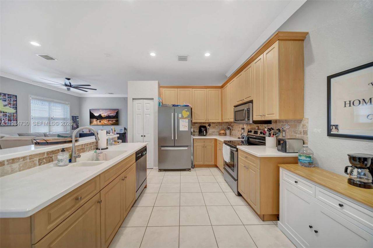 1531 SW 194th Ter, Pembroke Pines, FL 33029 Photo