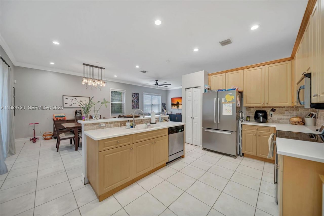 1531 SW 194th Ter, Pembroke Pines, FL 33029 Photo