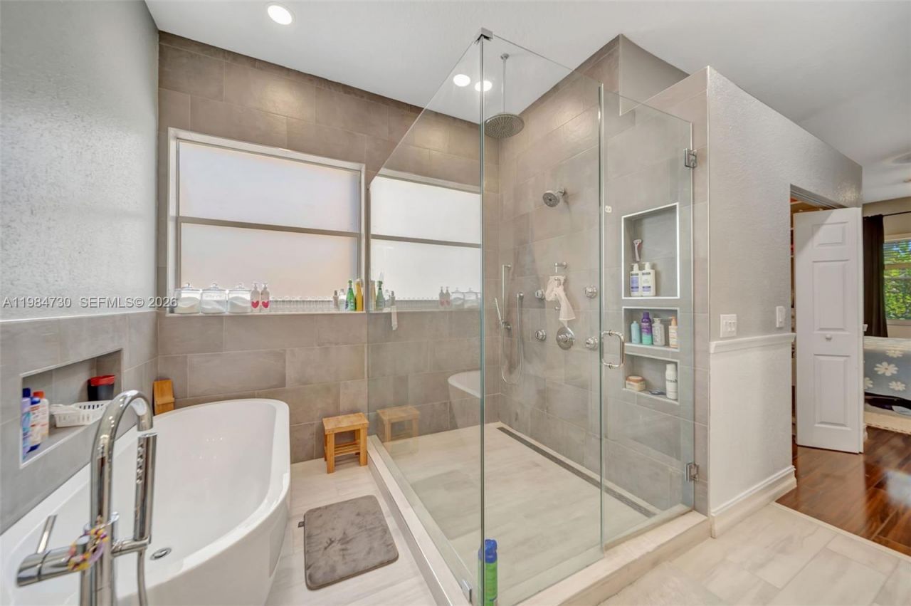 1531 SW 194th Ter, Pembroke Pines, FL 33029 Photo