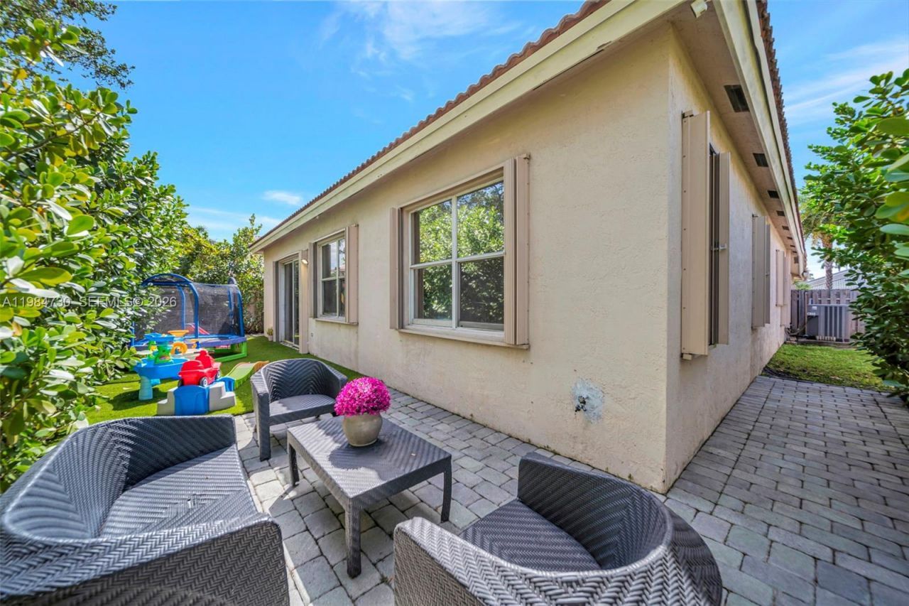 1531 SW 194th Ter, Pembroke Pines, FL 33029 Photo