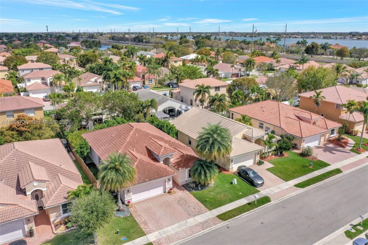 1531 SW 194th Ter, Pembroke Pines, FL 33029 Photo