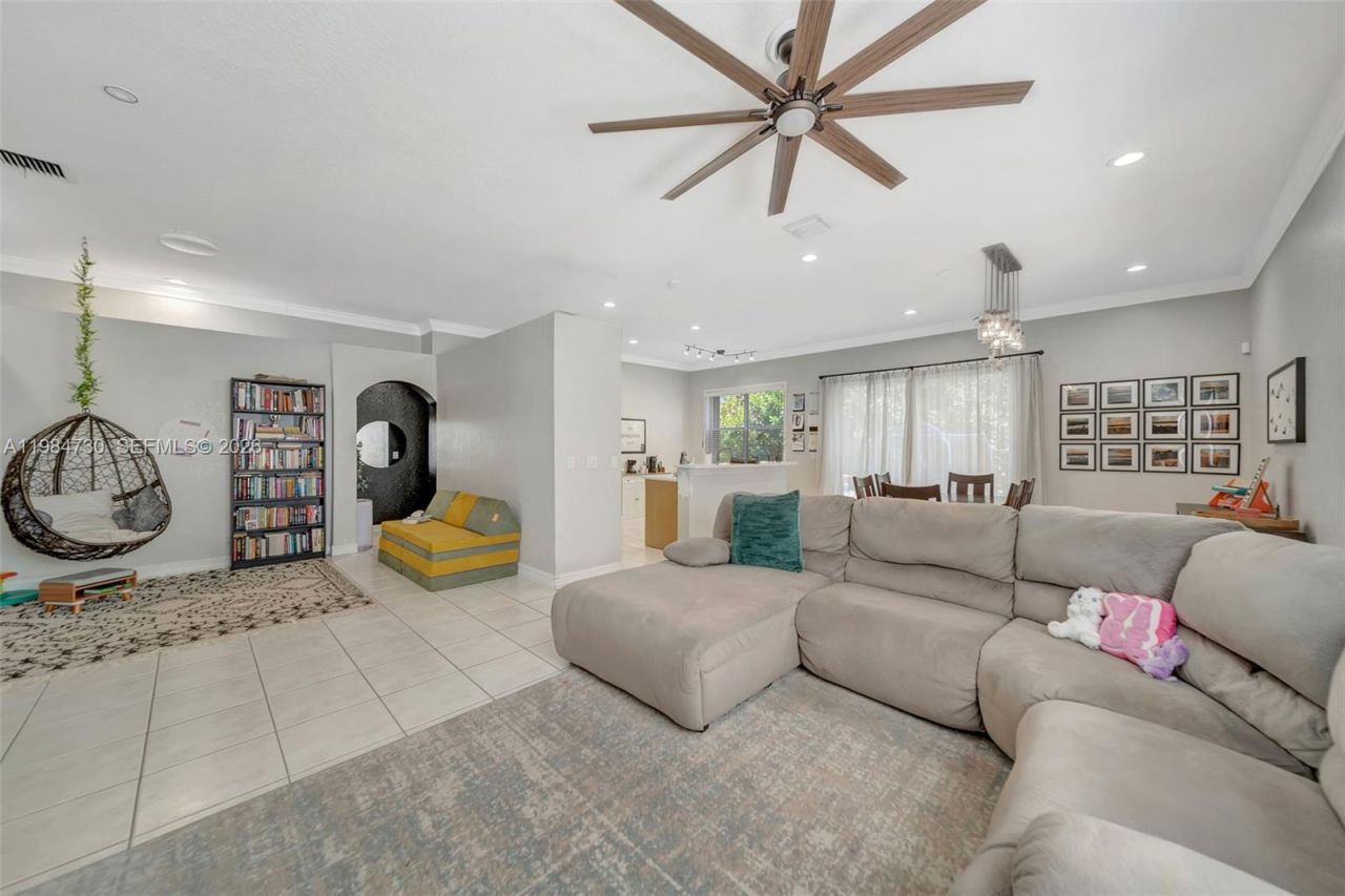 1531 SW 194th Ter, Pembroke Pines, FL 33029 Photo