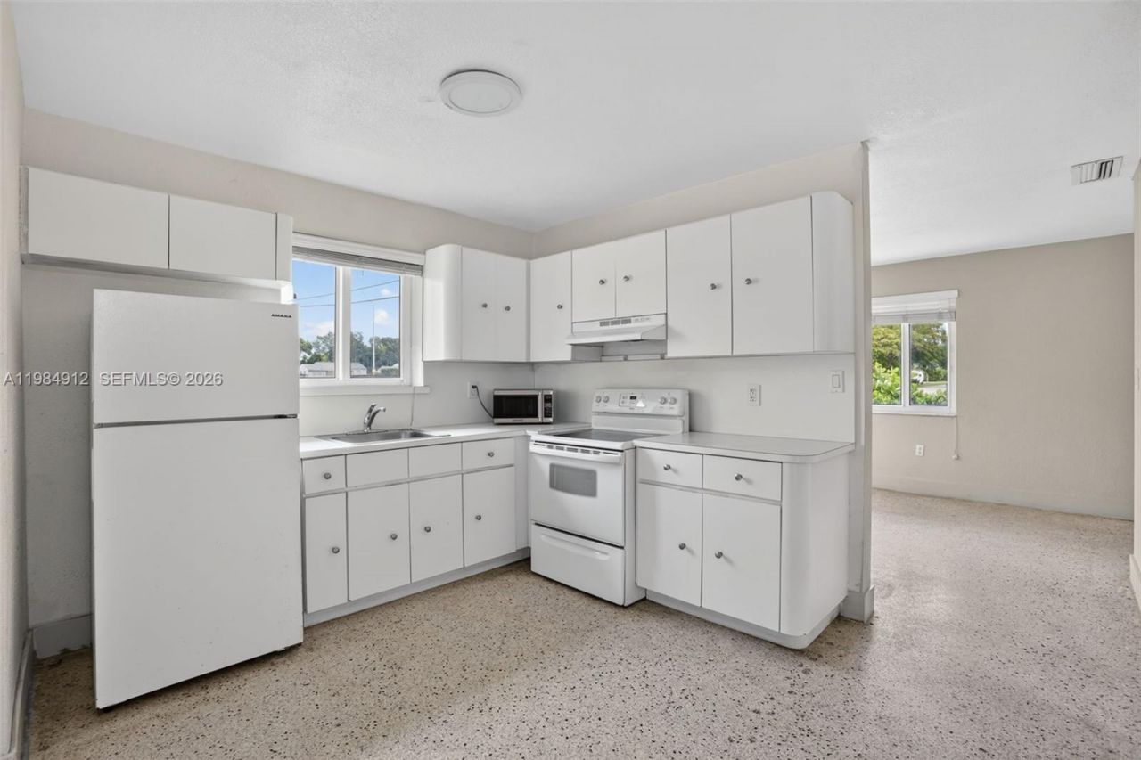 3900 SW 67th Ave, Miami, FL 33155 Photo